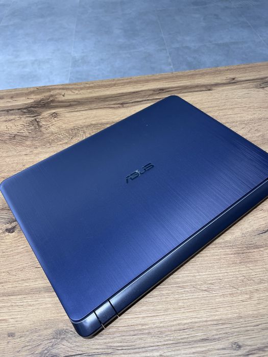 Ноутбук Asus X507U
