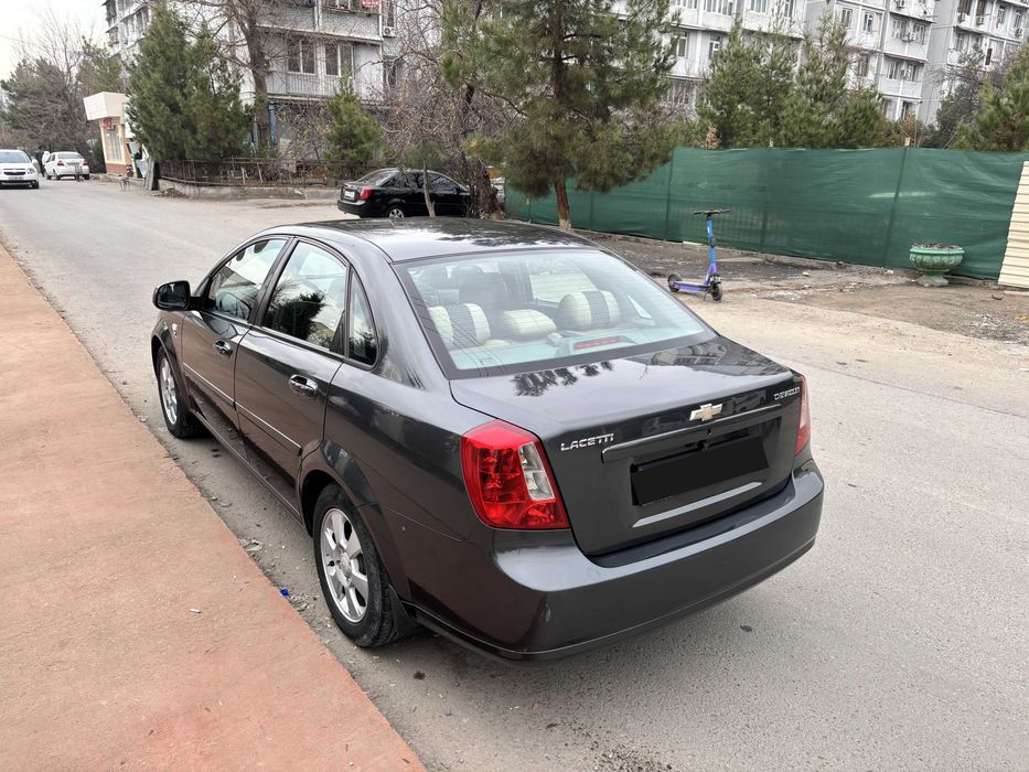Lacetti Chevrolet 3 позиция мокрый асфальт