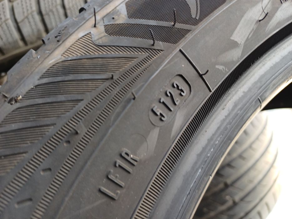 Гуми 215/55/18 Гудиар