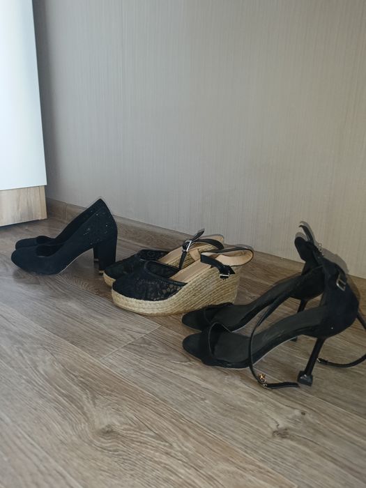 Продам обувь по 700