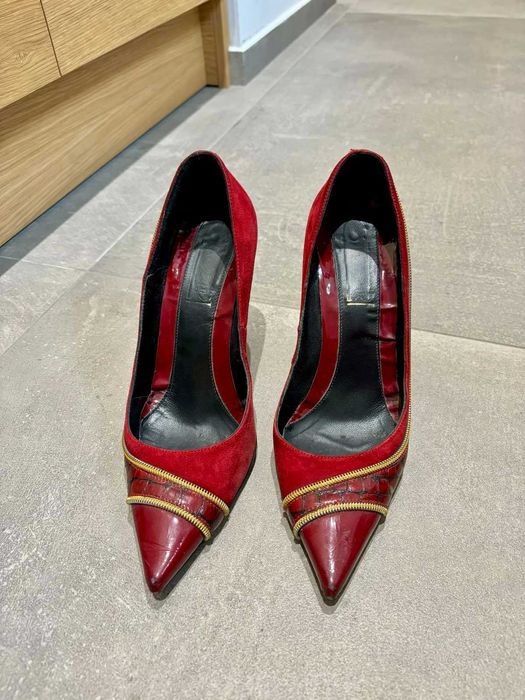 Червени обувки на ток Shoe Art