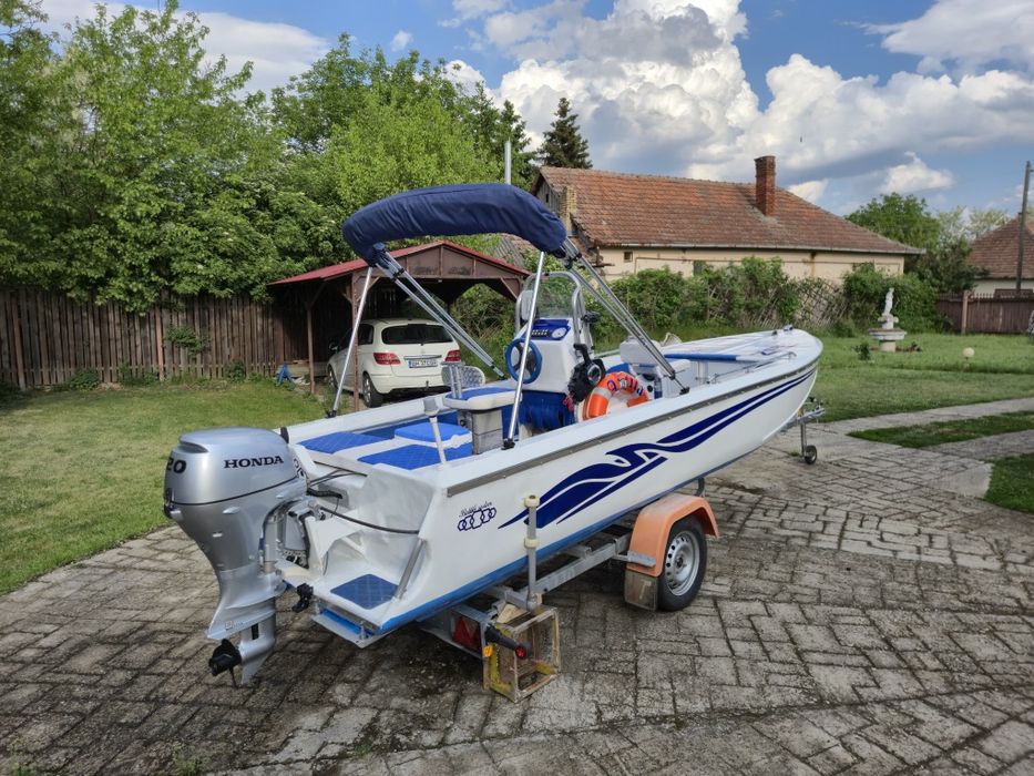 Vând Barcă Z500 USA 6m lungime cu motor aproape nou Honda Trailer inclus
Vand JANTE BMW 5x120 style 400 M pachet
-doua lățimi 
-dimensiuni: 18 in