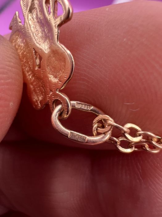 Продам золотой кулон.