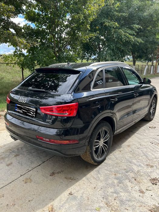 Vând Audi Q3 2016 2.0 de 190CP Qoatro