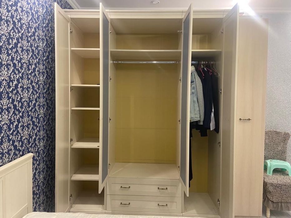 Шифоньер сатылады 80.000