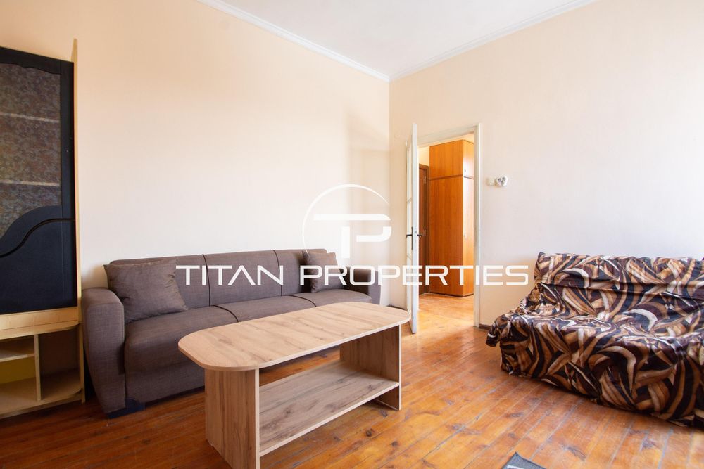 Дава се под наем Двустаен апартамент в София, Център - 65 кв.м за 500 € - Снимка #1