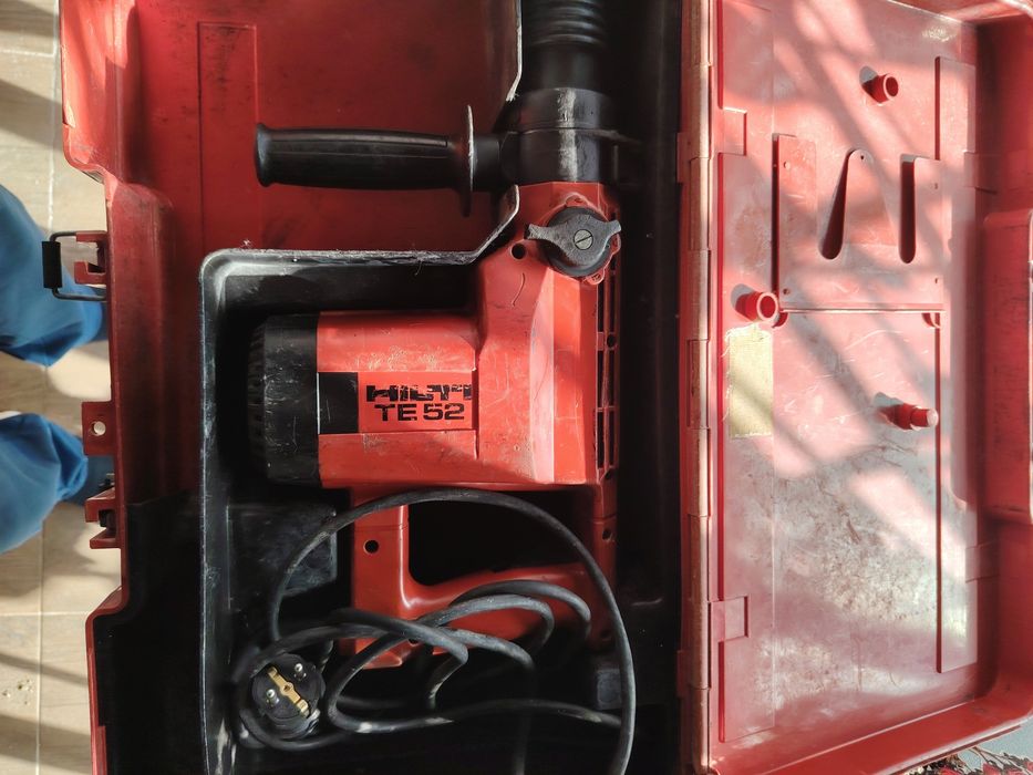 Hilti te 52, Hitachi MR 40