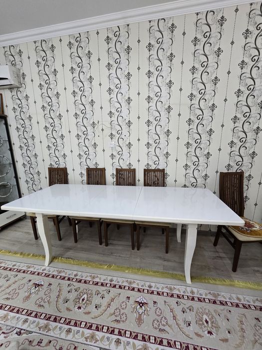 Раздвижной стол+стулья