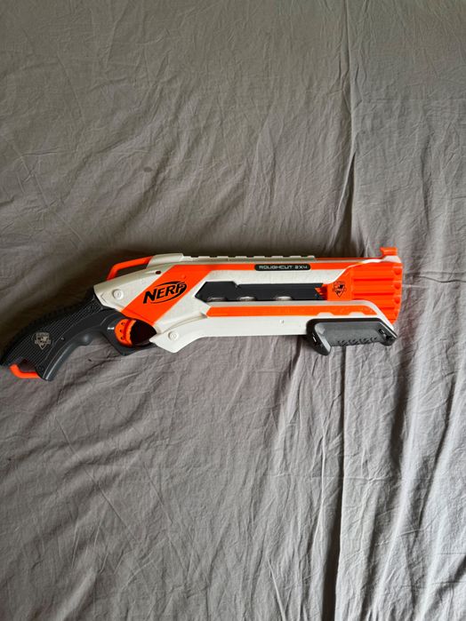 Blaster Nerf Elite Rough Cut 2x4 – Отлично състояние