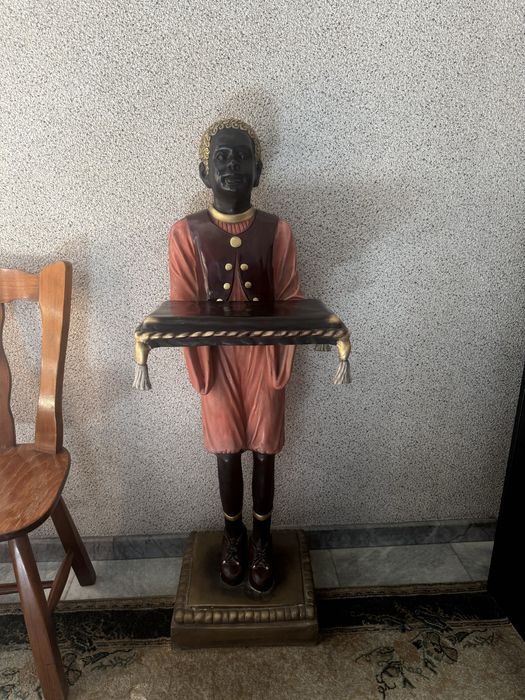 Скульптура керамическая напольная тумба