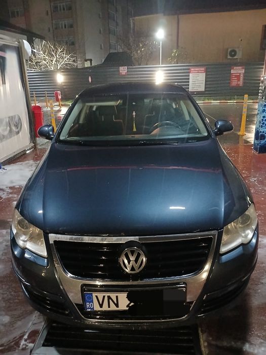 Vând Volkswagen passat b 6