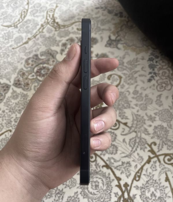 iPhone 13 гарантия