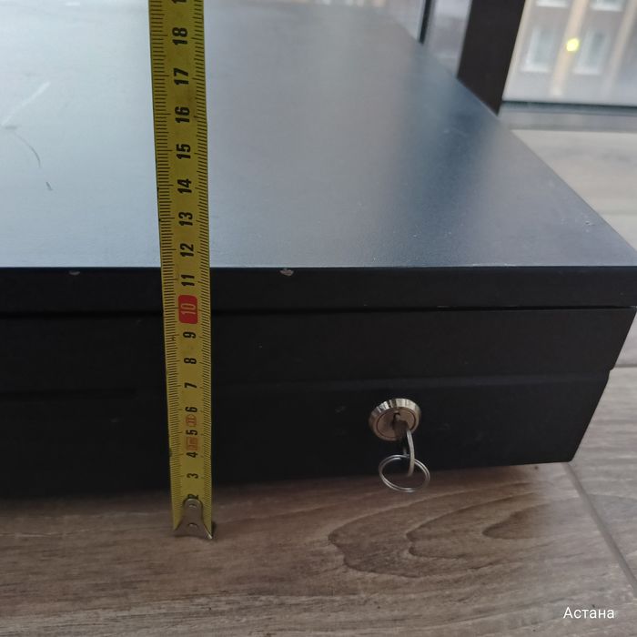 Денежный - кассовый ящик, большой денежный ящик,офисная мебель