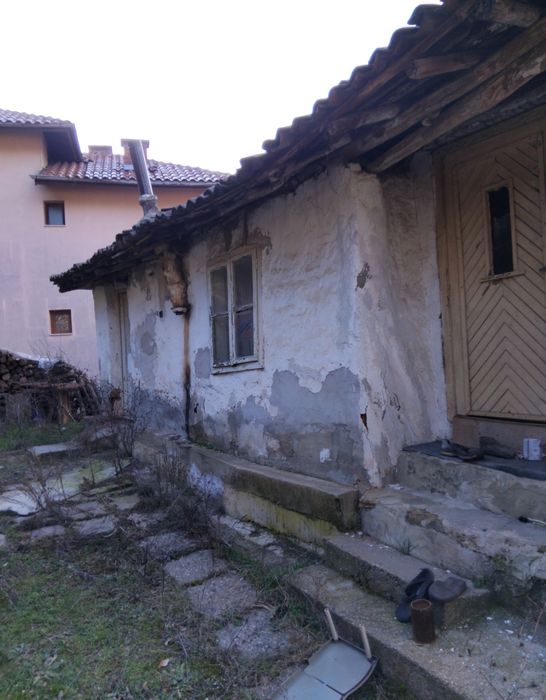 Продава къща в гр.Кюстендил