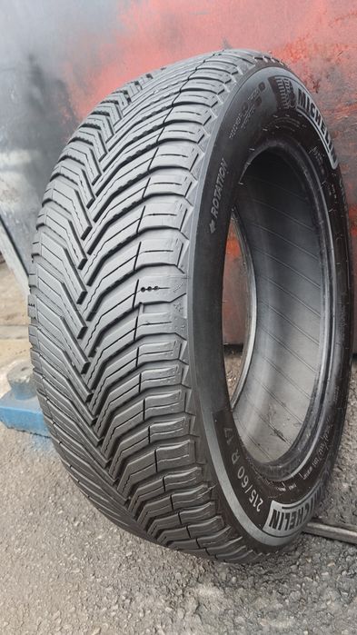 1броя всесезонна гума 215/60/17 Michelin Cross Climate 2
dot3123
6.87mm
