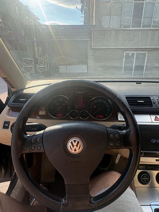 VW  Passat B6.