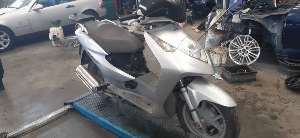 Скутер Хонда дилан ,кльомба Нес( DILAN,Nes 150)-на части