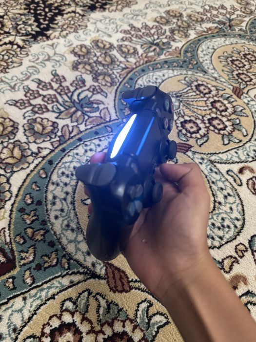 PlayStation 4 Pro продаётся