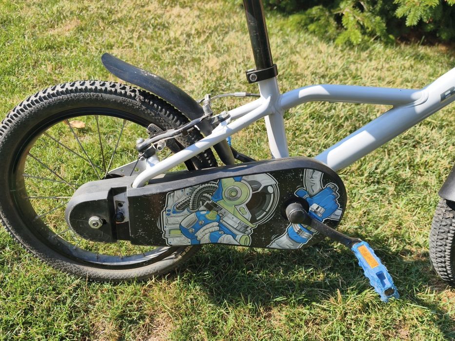 Vând bicicletă 16"