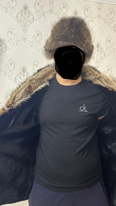 Продам куртку с  мехам  волка