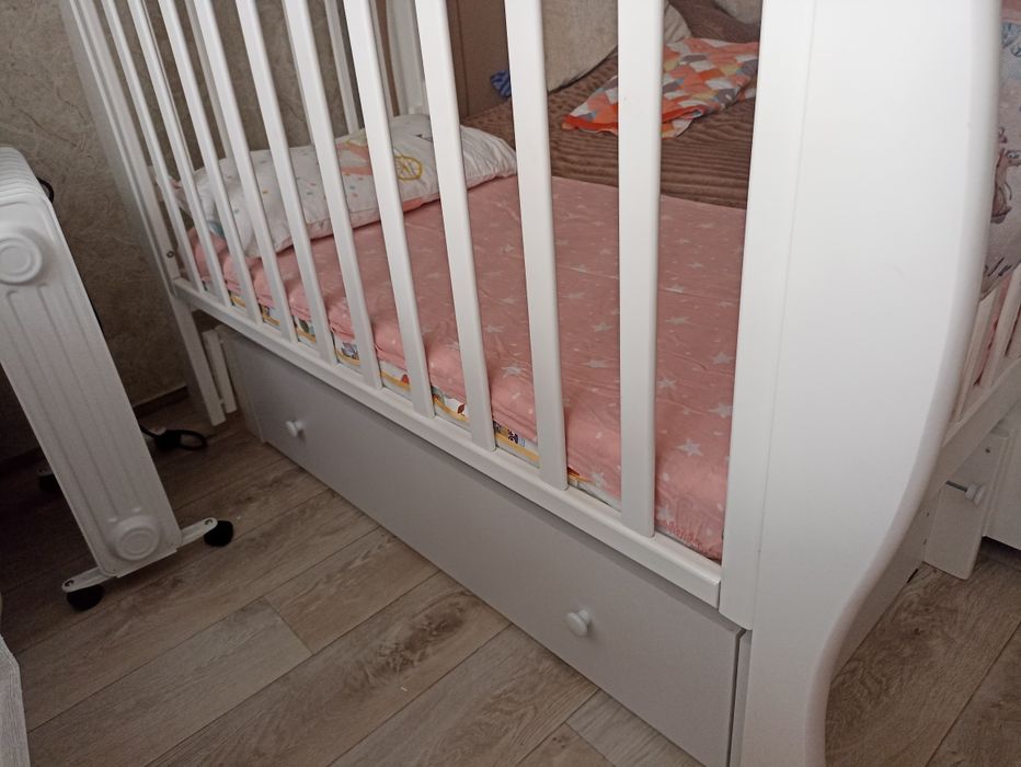 Детская кроватка дерево !