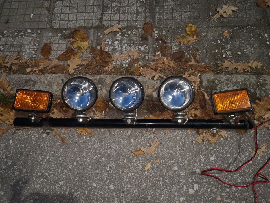 Лайт бар, халогени