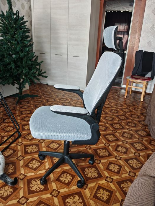 Продам кресло срочно