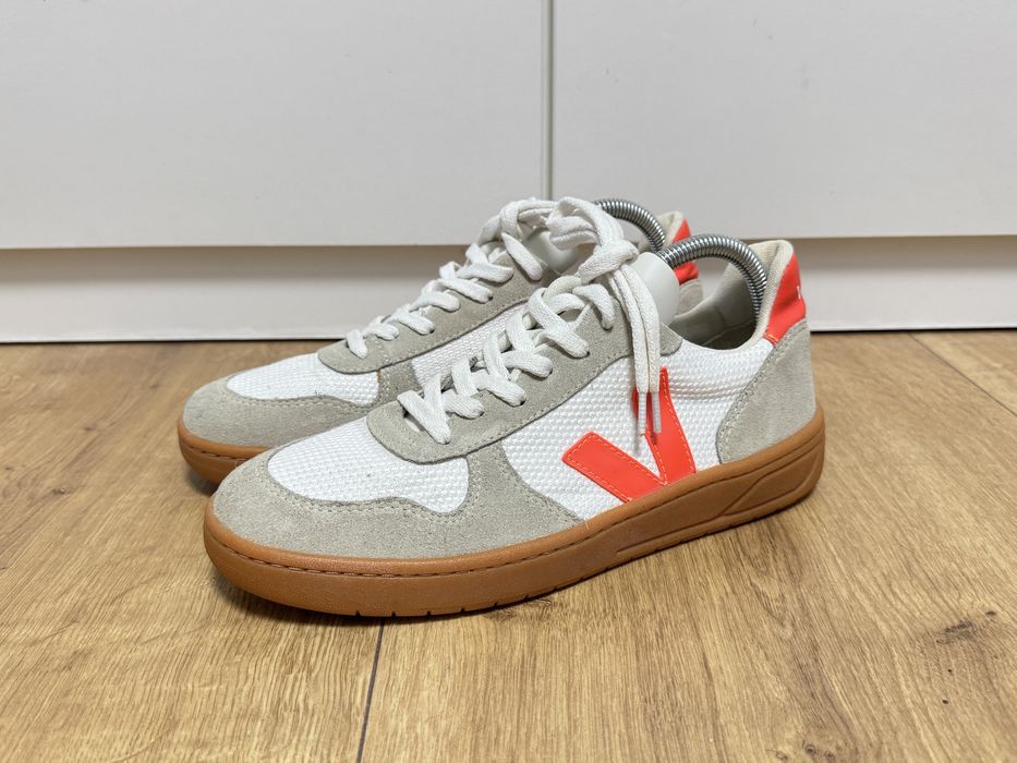 Veja V-10 B-Mesh White Orange Fluo