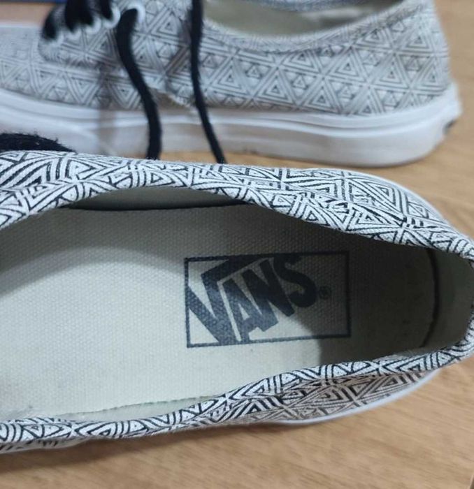 Tenesi Vans dama moderni, marime 38