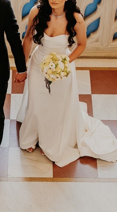 Rochie de mireasă cu trena detasabila