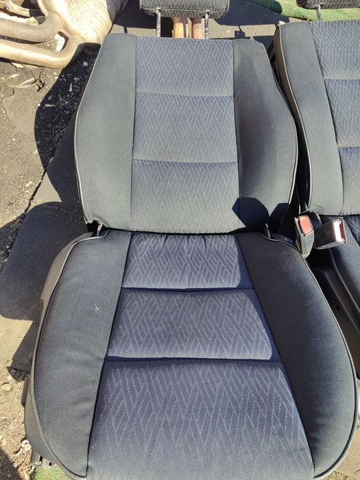 Продам два комплекта сиденья BMW E39