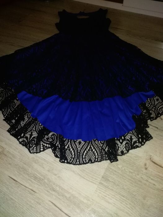 Rochie eleganta cu dantela neagra cu albastru