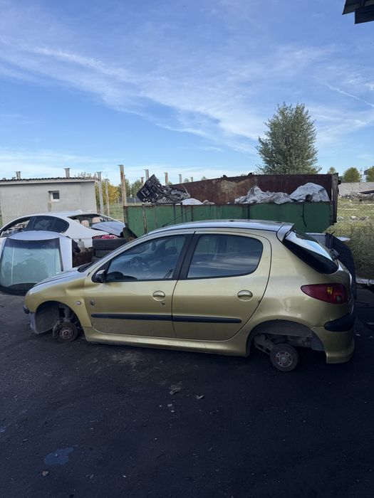 Пежо 206 1.4 бензин 75hp на части. Pejo 206 1.4i na chasti