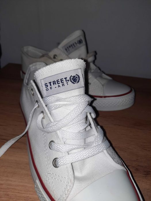 Бели кецове 38 номер