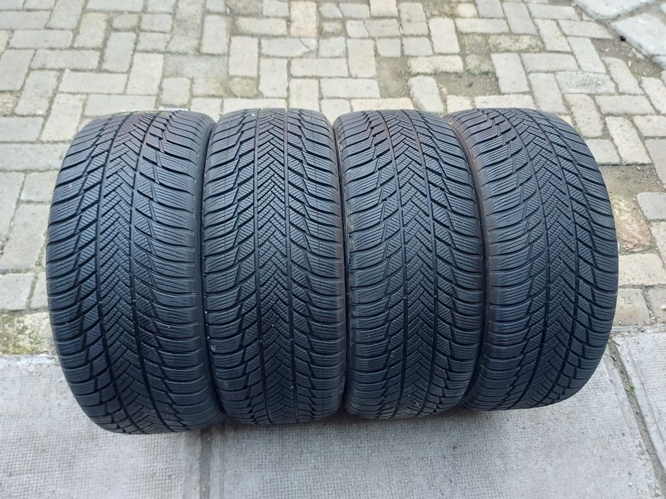 Set 4buc 235/50 R19 99H Bridgestone Blizzak LM001 MO M+S iarnă