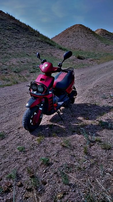 Продаю скутер 150кубиков