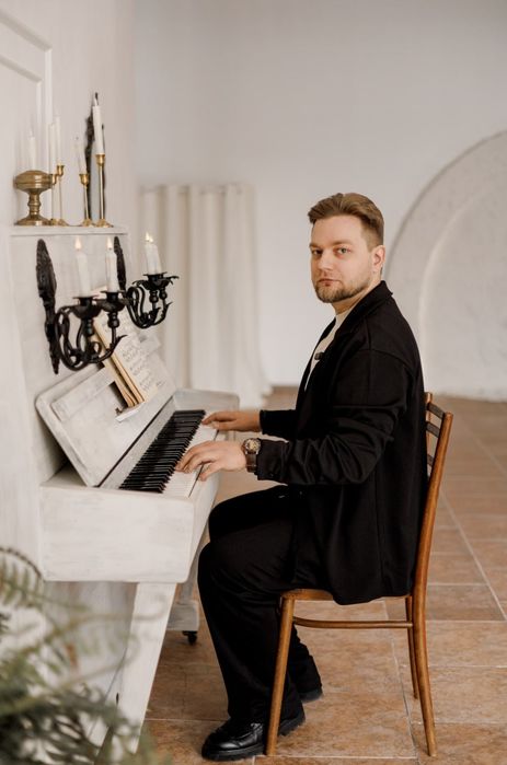 Ведущий  Уральск/Аксай