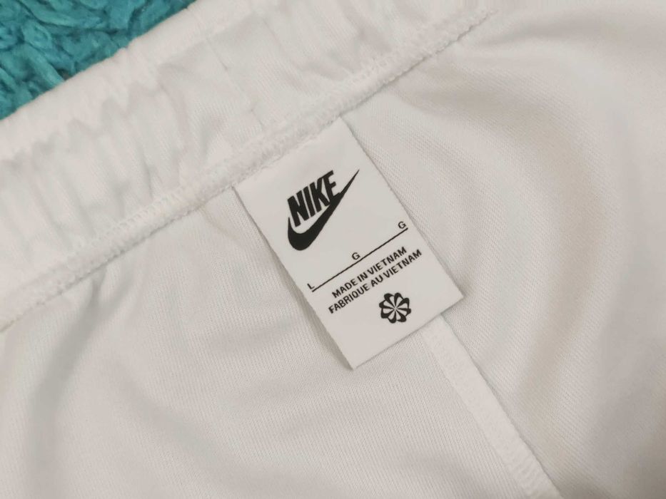 Pantaloni scurti Nike Repeat White Pink