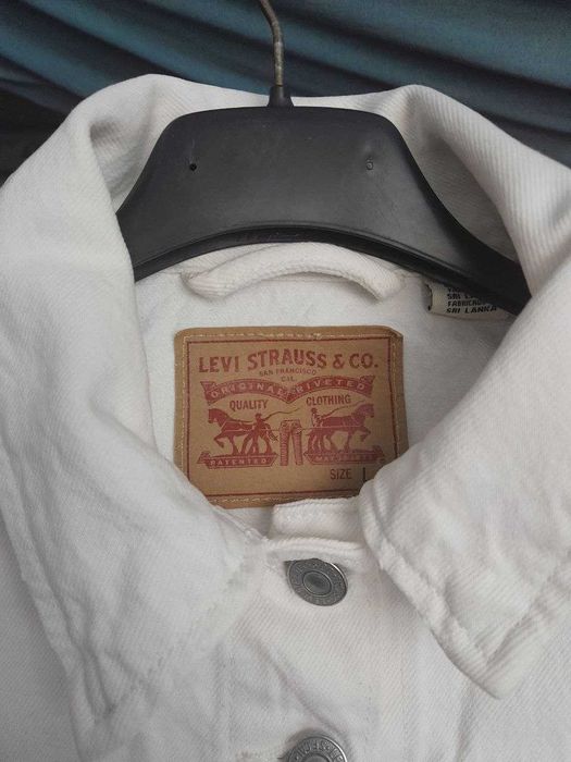 Джинсовая куртка