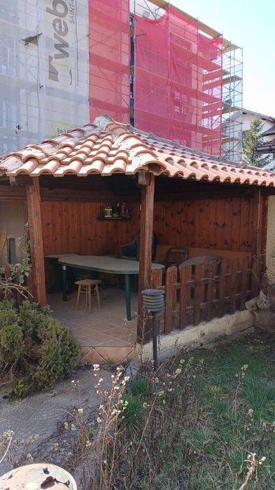 Давам къща под наем в Кръстова вада София