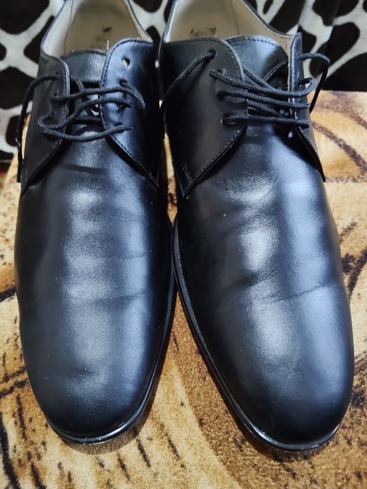 Vând pantofi mărimea 39