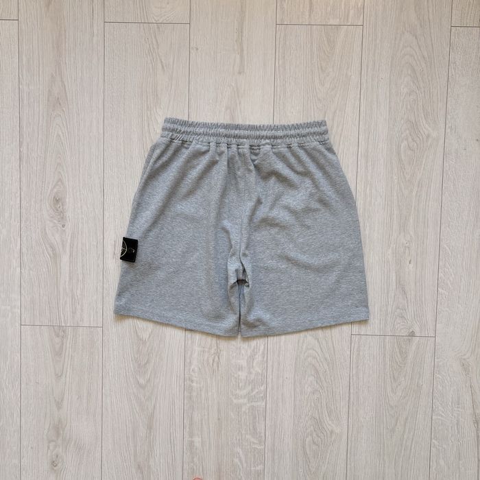 Къси панталони на Stone Island - M