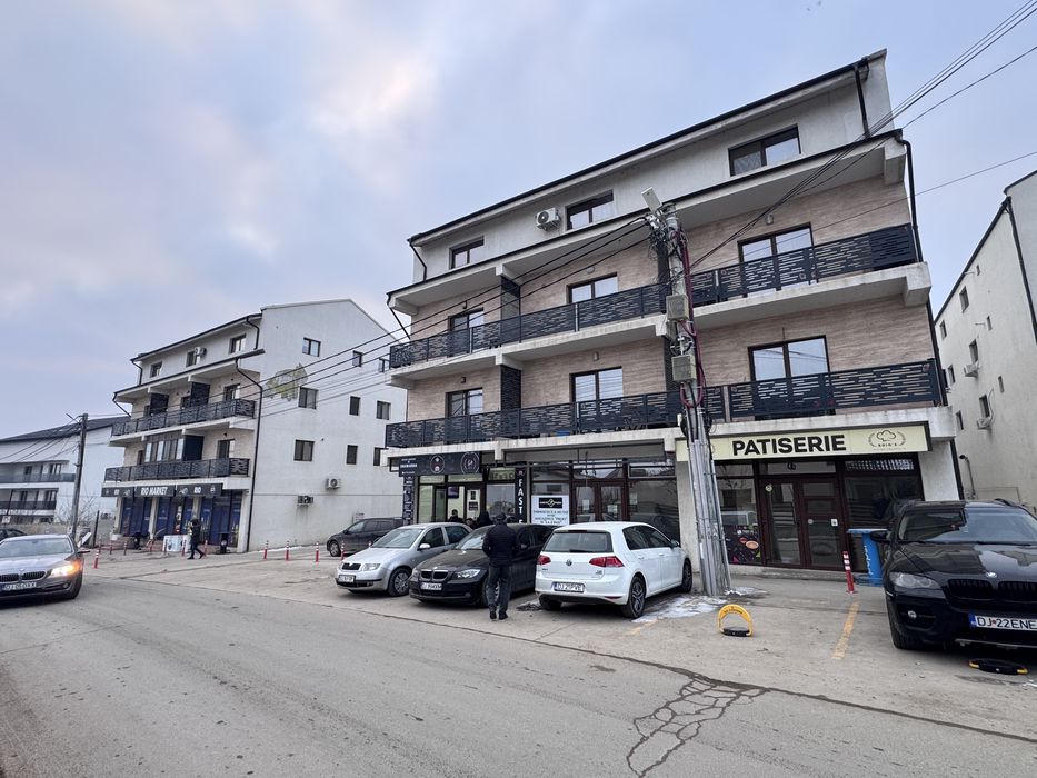 Inchiriez spatiu comercial 35 mp