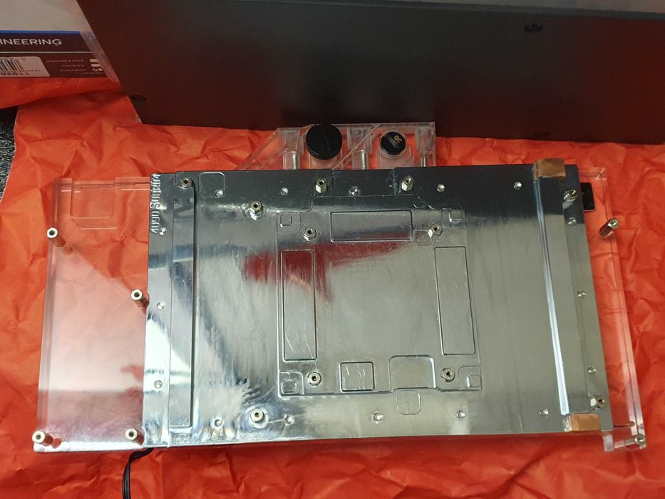 Воден блок Alphacool RTX 4090 Suprim за видеокарта Msi и със задна паланка.