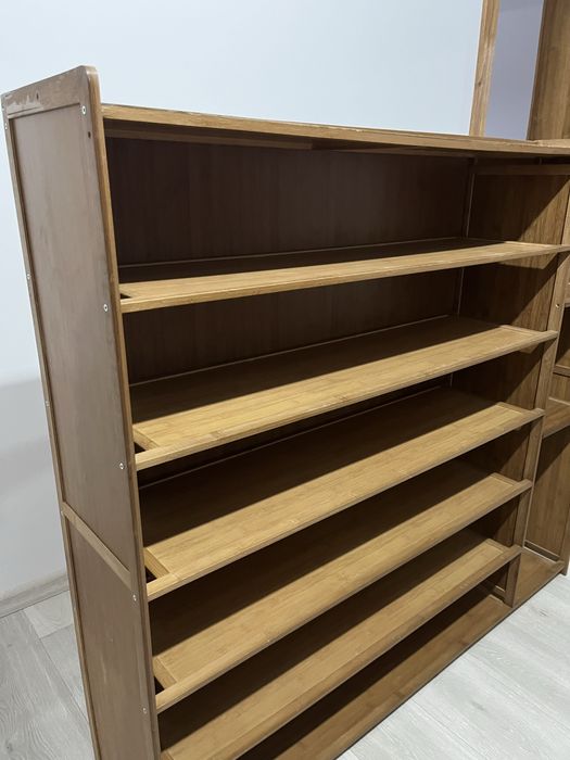 Pantofar din lemn de bambus.