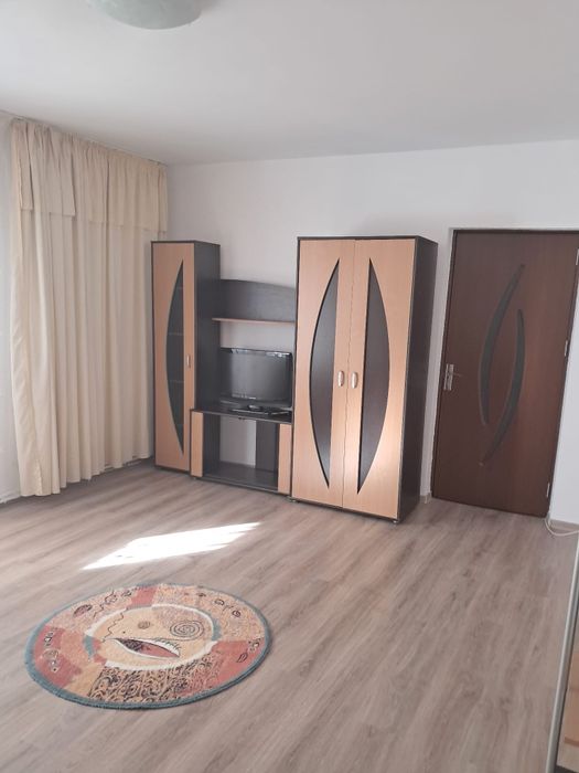 Inchiriere apartament  2 camere decomandate