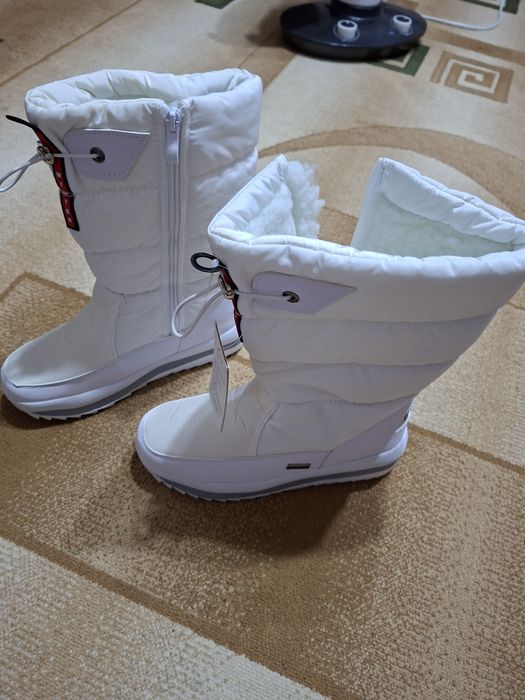 Продаю дутыши.39 размер.