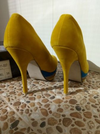 Обувки с висок ток TENDENZ