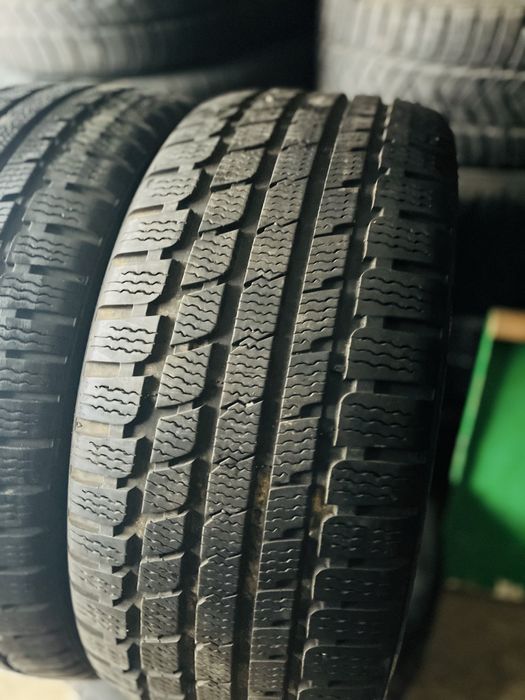 Два баллона – 225 / 40 / 19 –зима !!!