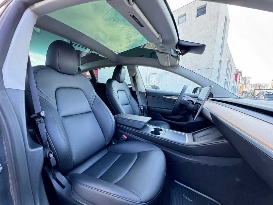 TESLA Model 3 2023 — imagine 5